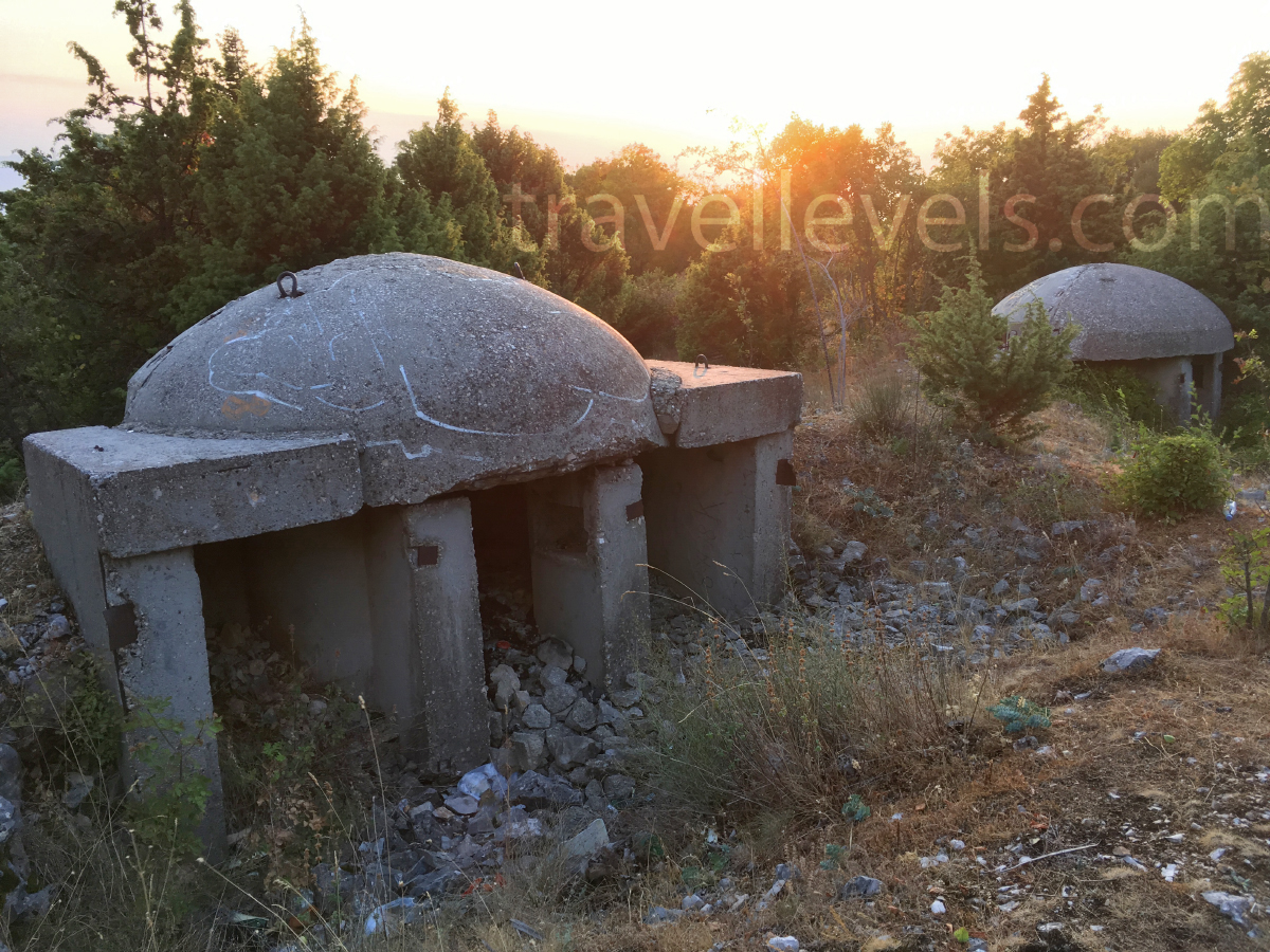 Бункеры на горе Дайти в Албании