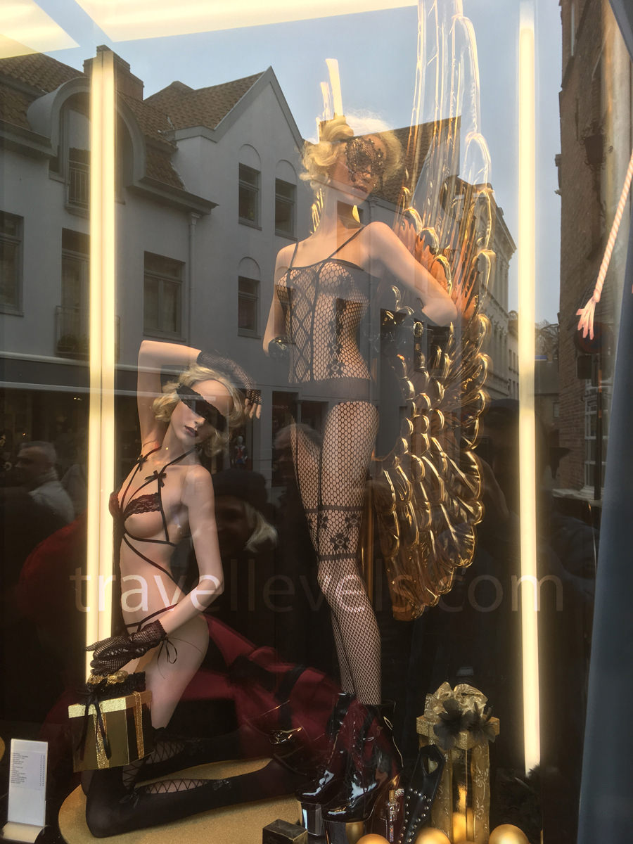 Магазин эротики, Брюгге