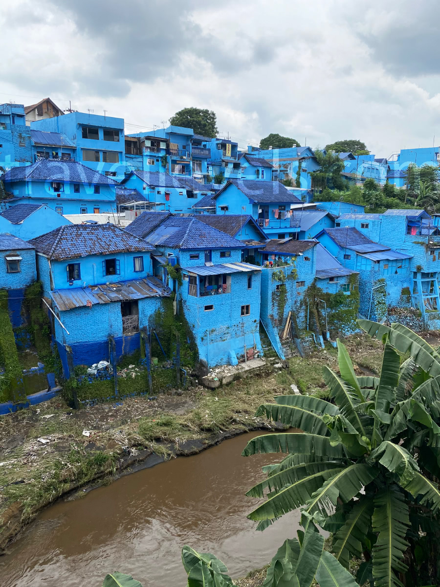 Маланг, Blue Village