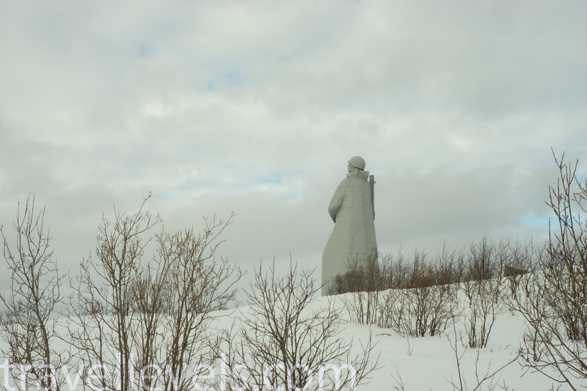 Памятник защитникам Советского Заполярья